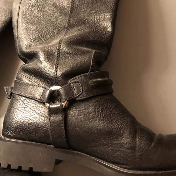 Coach pull on leather upper boots. Size 6. - Picture 4 of 7